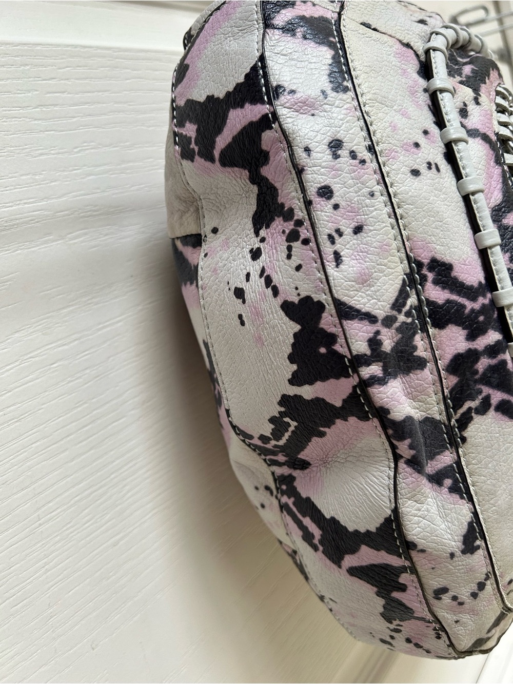 Aimee Kestenberg Lavender White Black Snake Print Hobo Shoulder Bag - Picture 5 of 10